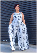 Load image into Gallery viewer, &quot;PARIS&quot; Curvy White and Black Jumpsuit