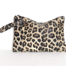 Load image into Gallery viewer, Oversized Wristlet Clutch